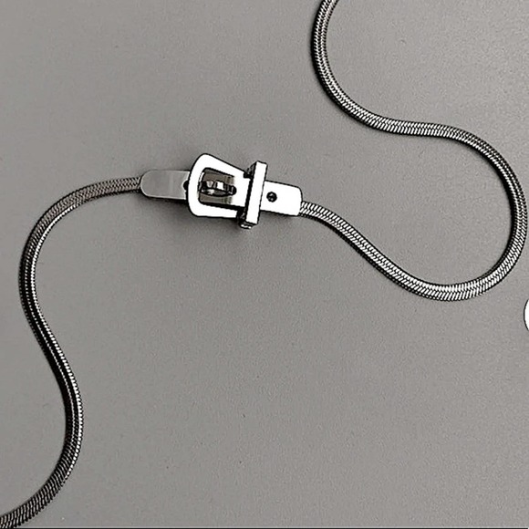 Sterling Silver Herringbone Buckle Design Choker - Picture 8 of 12